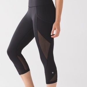 Lululemon Fast as Light Crop 19"